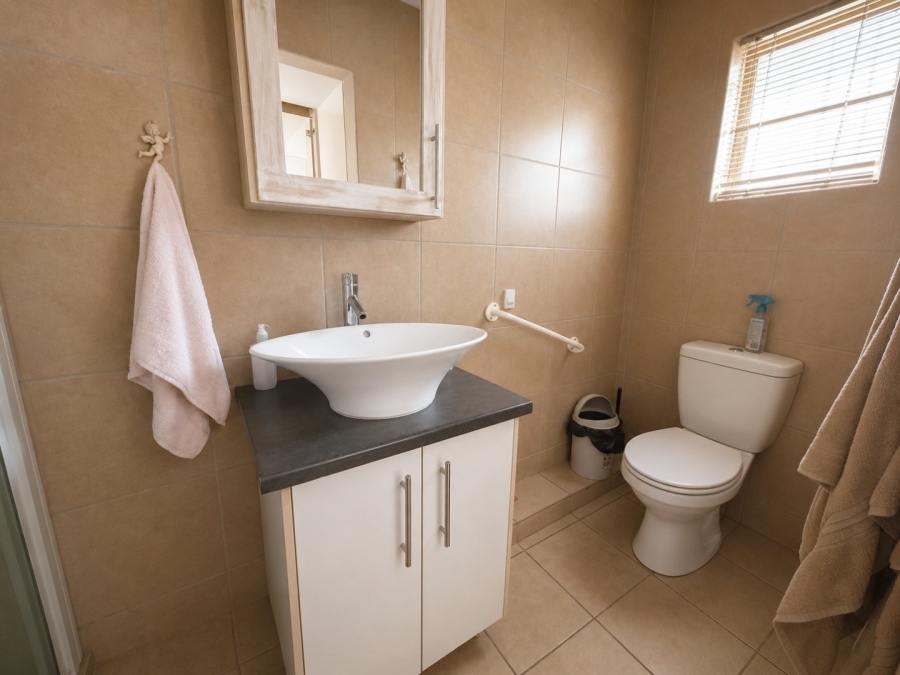 5 Bedroom Property for Sale in Hospitaalpark Free State